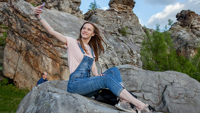 селфи на камнях